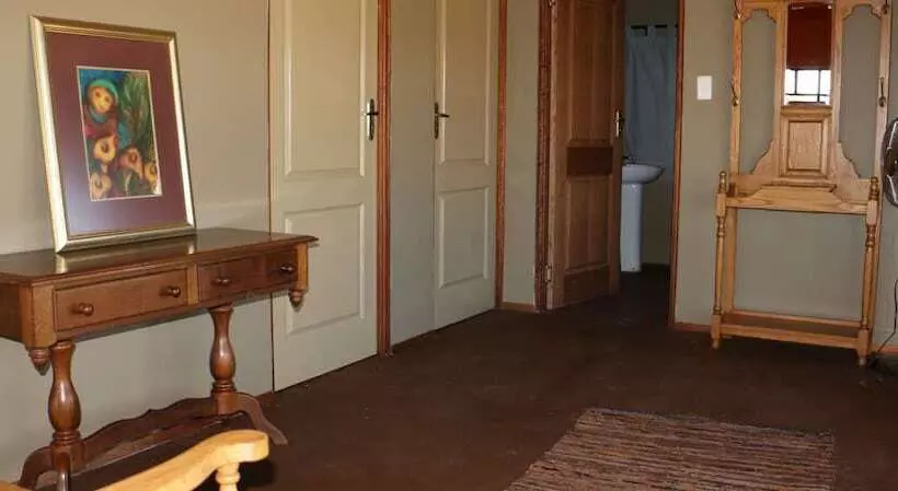 Aamiaismajoitus (B&B) White Linen Guesthouse