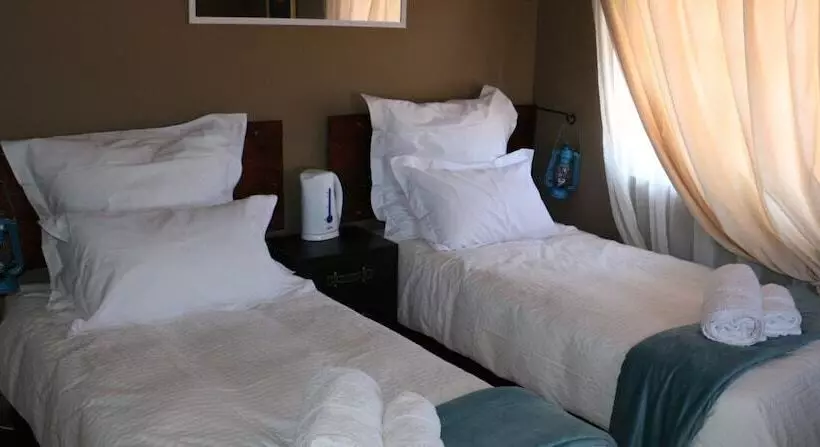 Aamiaismajoitus (B&B) White Linen Guesthouse