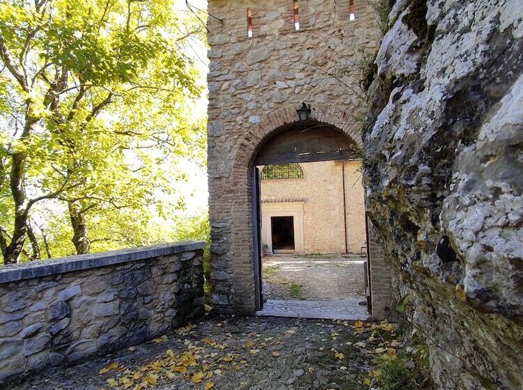 Eremo Celestiniano Madonna Dell Altare   Hostel
