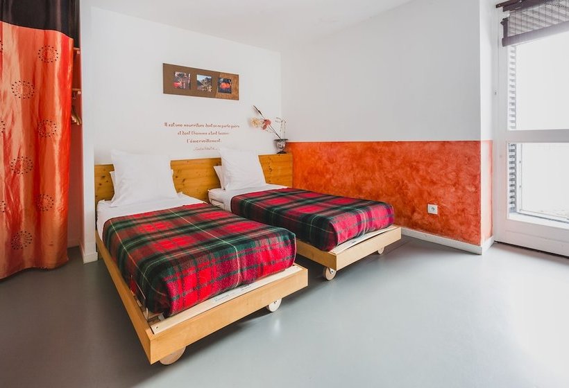 Хостел Auberge Des Ecrins