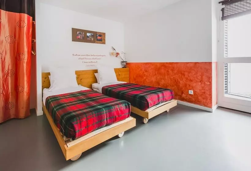 簡易ホテル Auberge Des Ecrins