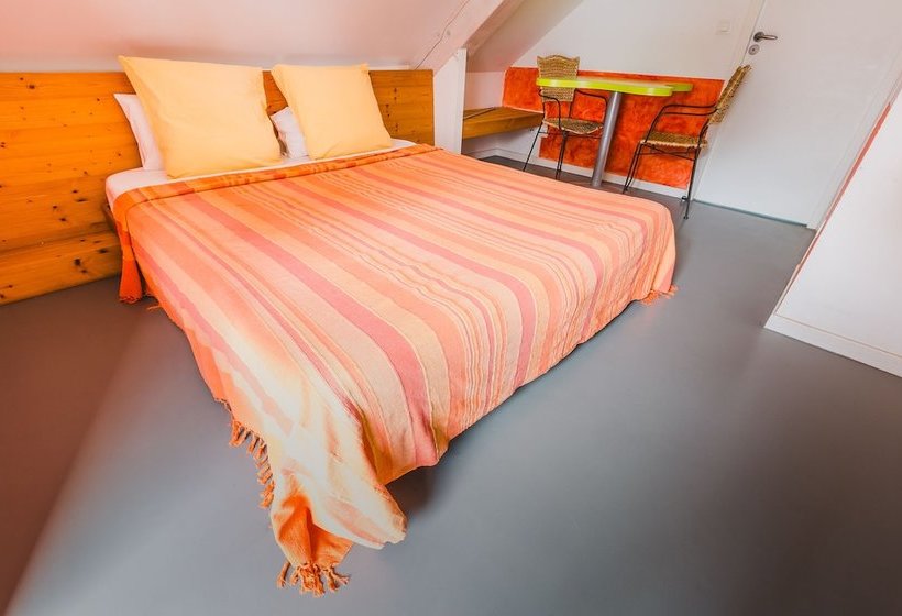 Хостел Auberge Des Ecrins