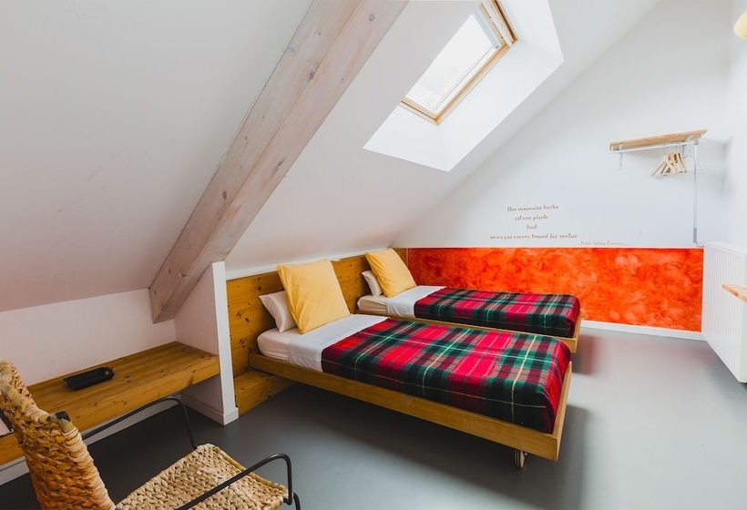 Хостел Auberge Des Ecrins