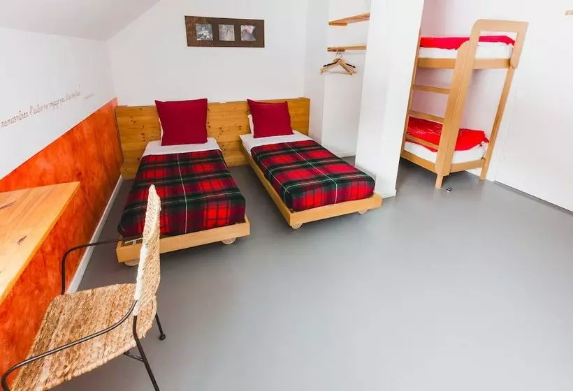 簡易ホテル Auberge Des Ecrins