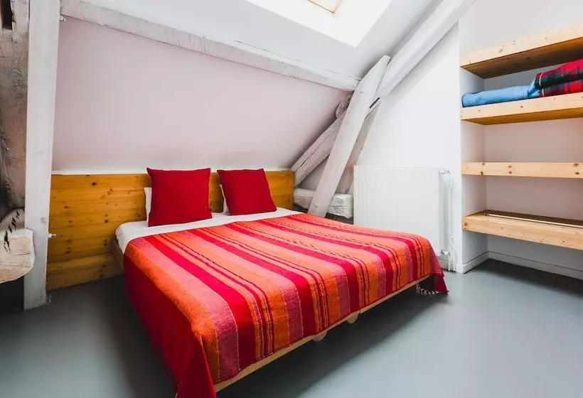 簡易ホテル Auberge Des Ecrins