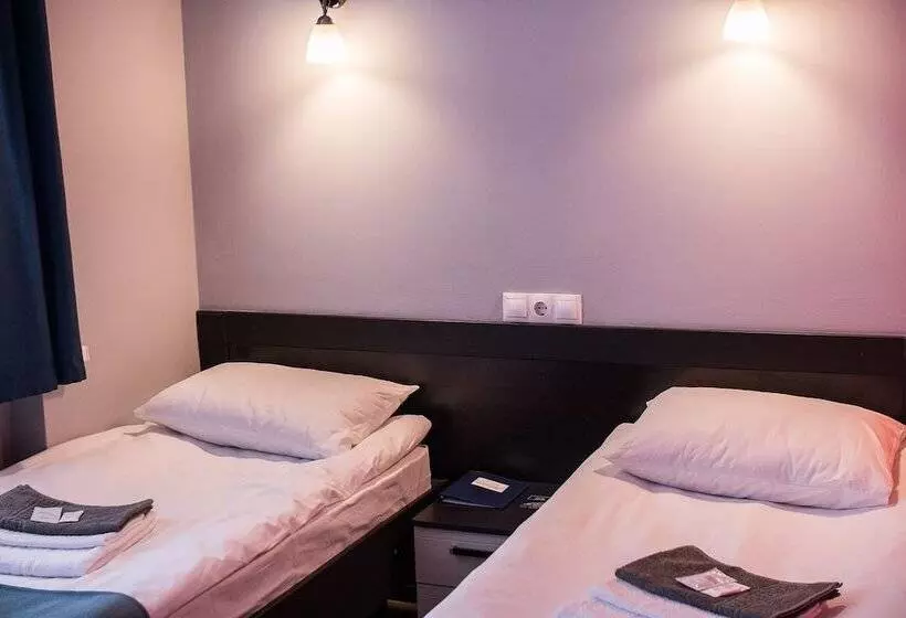 簡易ホテル Tkachi