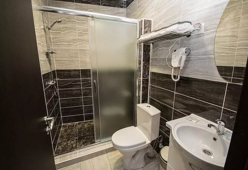 簡易ホテル Tkachi