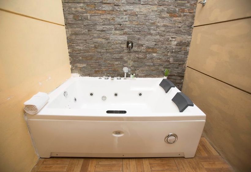 Hotel Anora Beach Resort