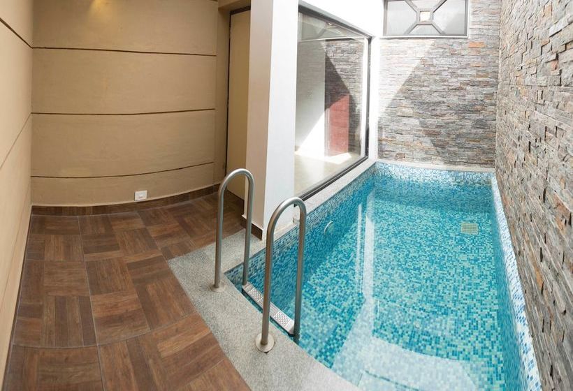 Hotel Anora Beach Resort