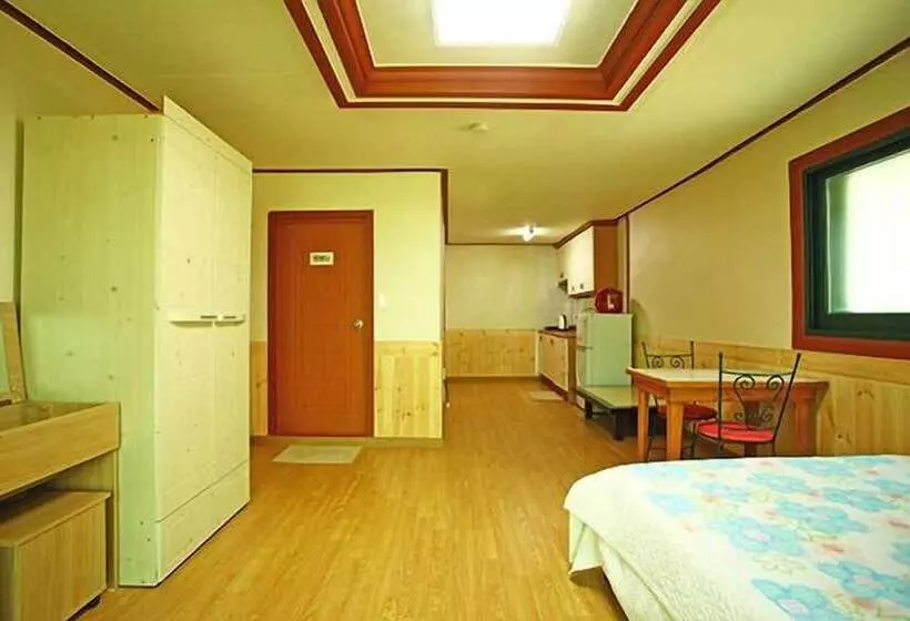 Hotelli Bluesky Pension