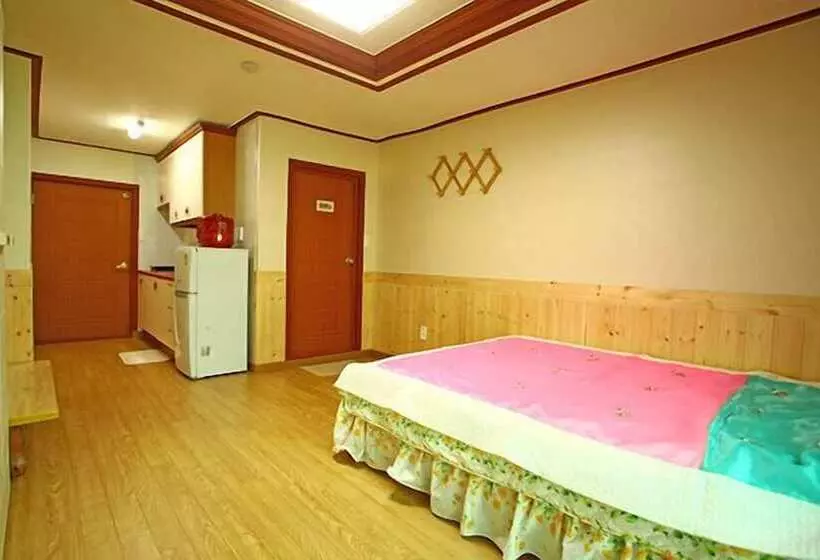 Hotelli Bluesky Pension