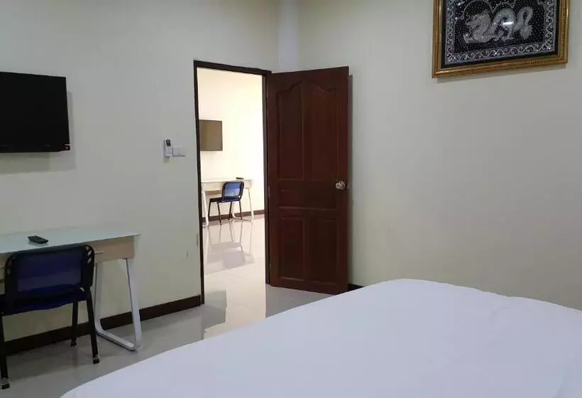 Hotelli Charoensuk Grand