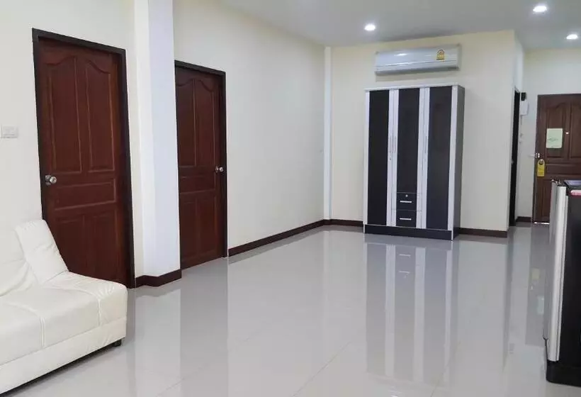 Hotelli Charoensuk Grand