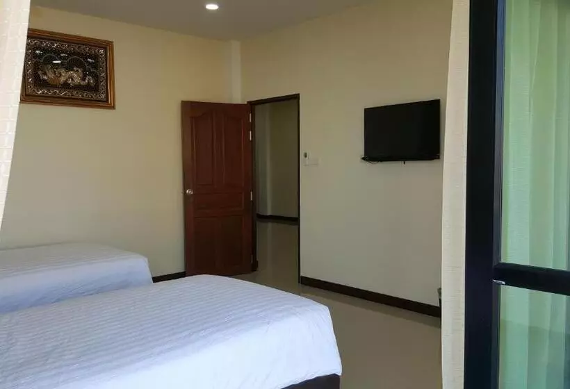 Hotelli Charoensuk Grand