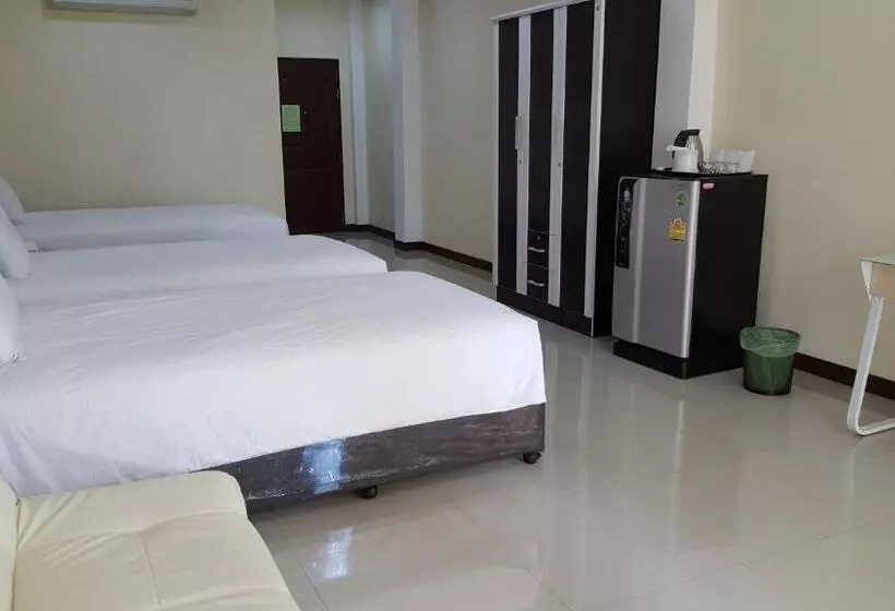 Hotelli Charoensuk Grand