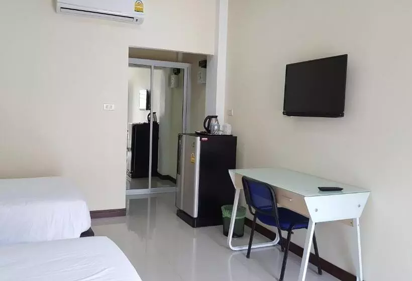 Hotelli Charoensuk Grand