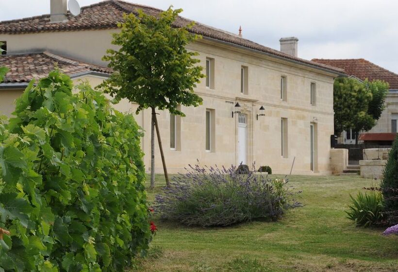 Отель Clos Monicord