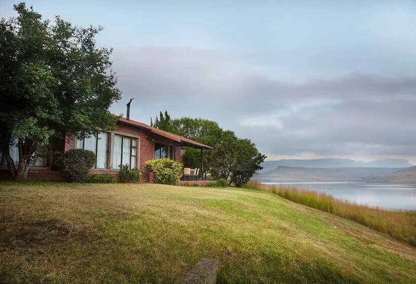 Hotelli First Group Qwantani