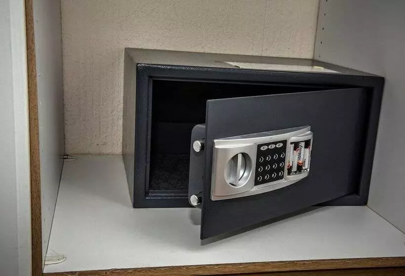 Hotelli First Group Qwantani