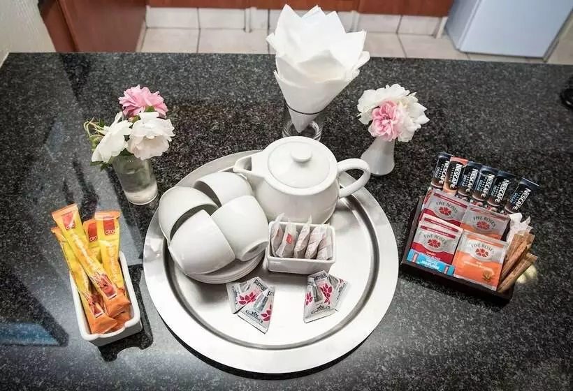 Hotelli First Group Qwantani