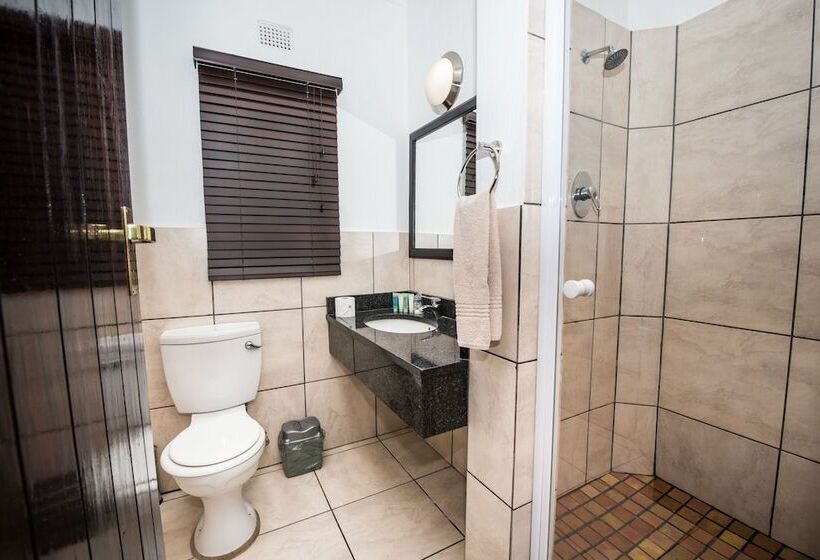 ホテル First Group Qwantani