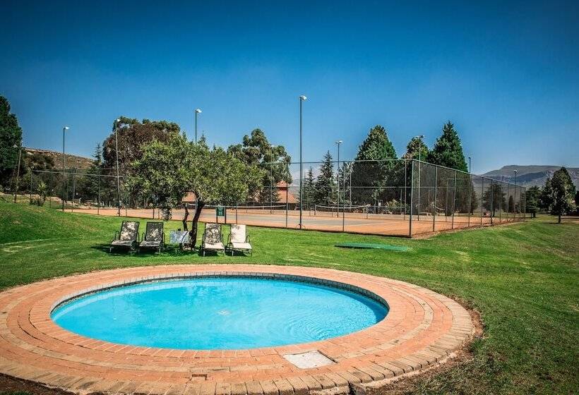 ホテル First Group Qwantani