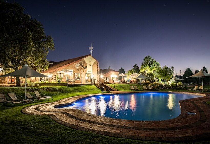 ホテル First Group Qwantani