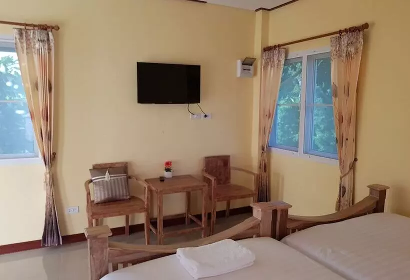 Hotelli Foresta Hill Resort