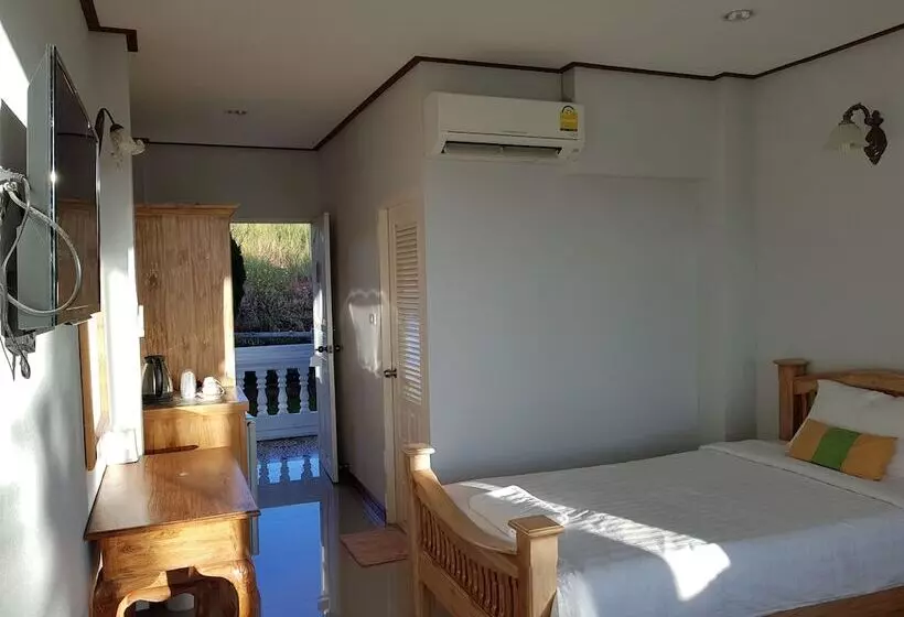 Hotelli Foresta Hill Resort