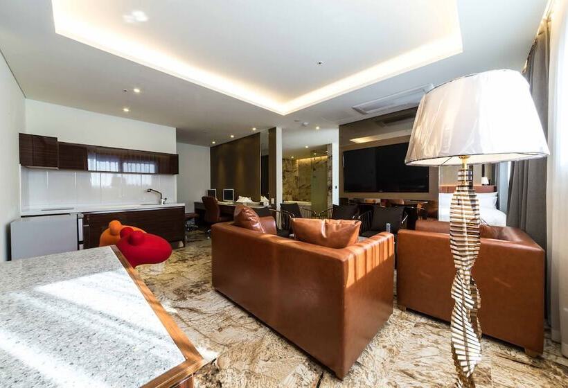 Hotel Guri Galmae Indi Present