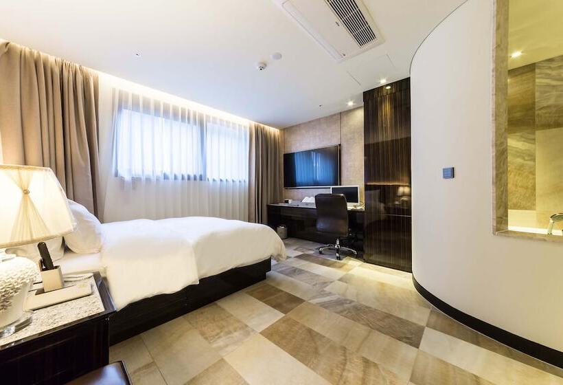 Hotel Guri Galmae Indi Present