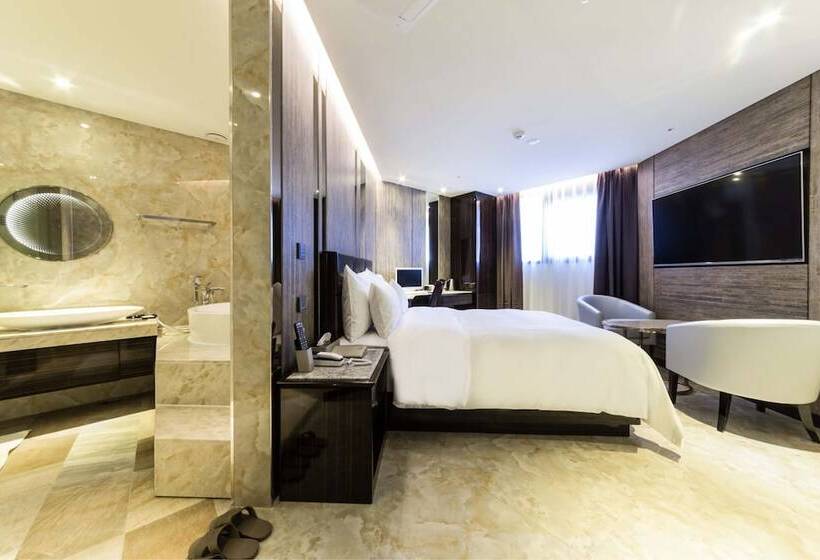 Hotel Guri Galmae Indi Present