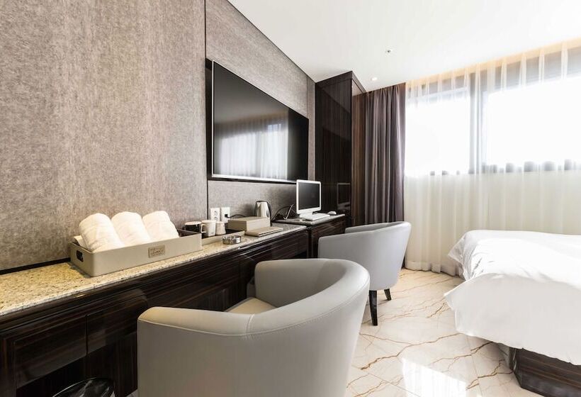 Hotel Guri Galmae Indi Present