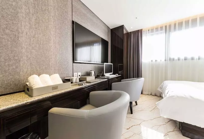 Hotelli Guri Galmae Indi Present