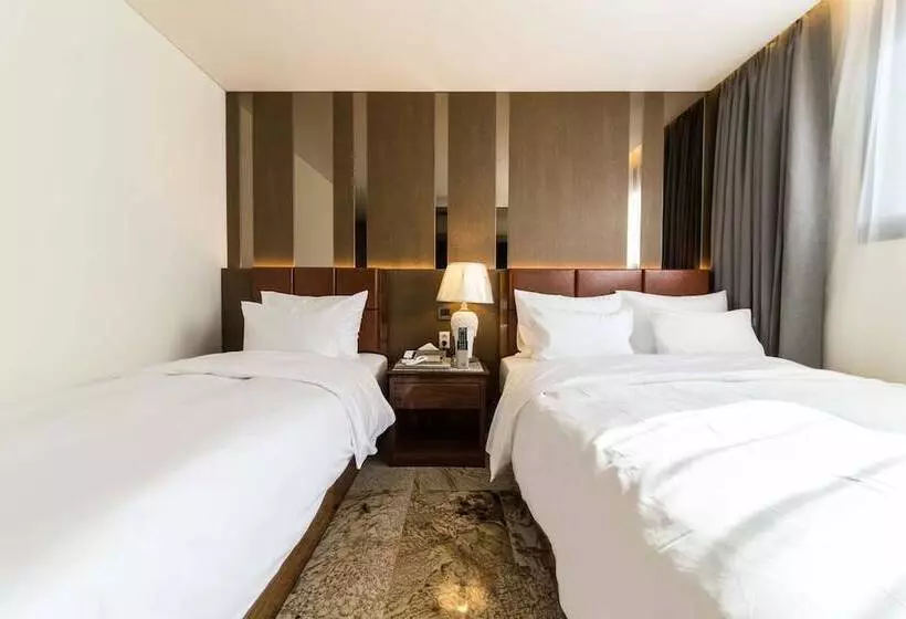 Hotelli Guri Galmae Indi Present