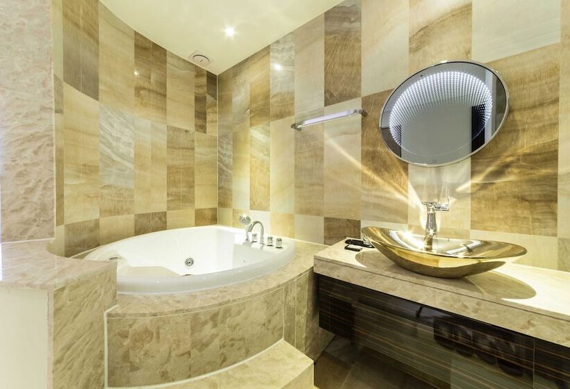 Hotel Guri Galmae Indi Present