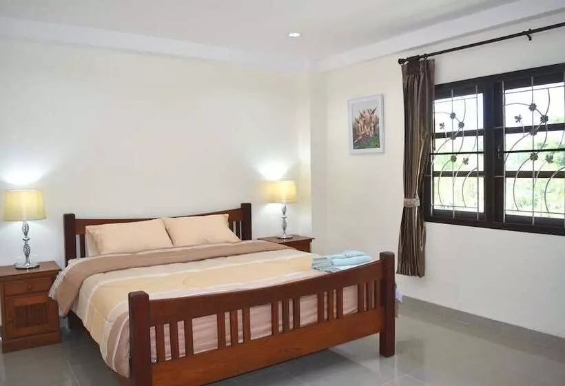 Hotelli Kate House Bangsaphan