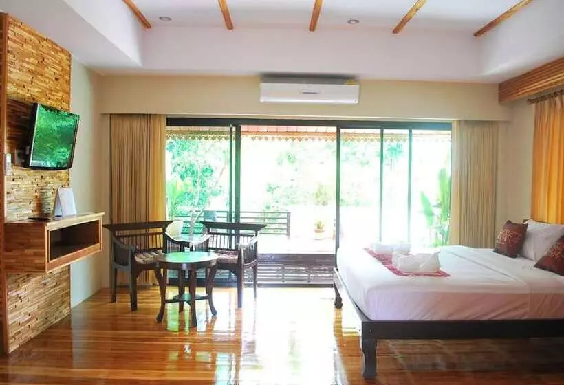 Hotelli Oopkaew Resort