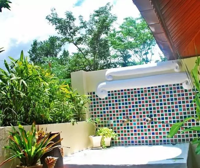 Hotelli Oopkaew Resort