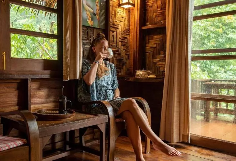 ホテル Our Jungle Camp   Eco Resort