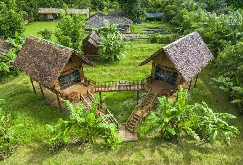 ホテル Our Jungle Camp   Eco Resort