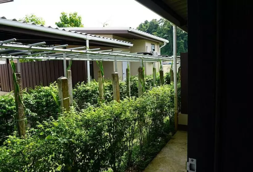 Hotelli Phumipat Resort Thungsong