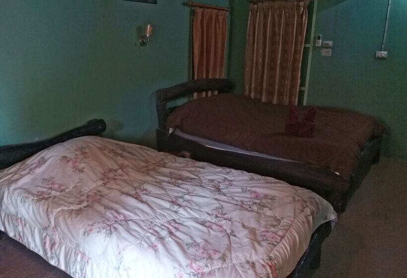 Hotelli Praw Fan Resort