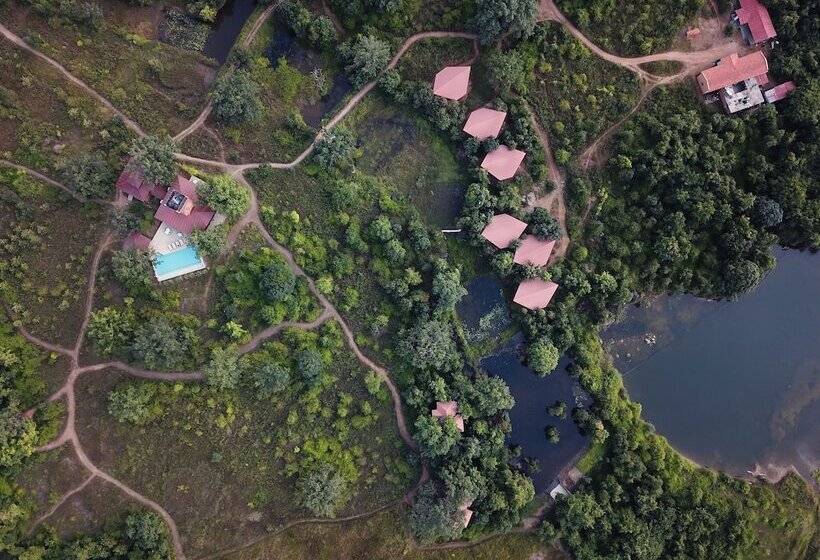 בית מלון כפרי Pugdundee Safaris   Pench Tree Lodge