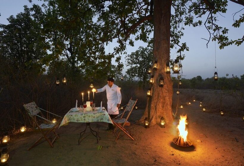 בית מלון כפרי Pugdundee Safaris   Pench Tree Lodge