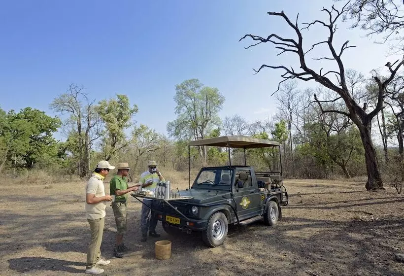 Hotelli Pugdundee Safaris   Pench Tree Lodge