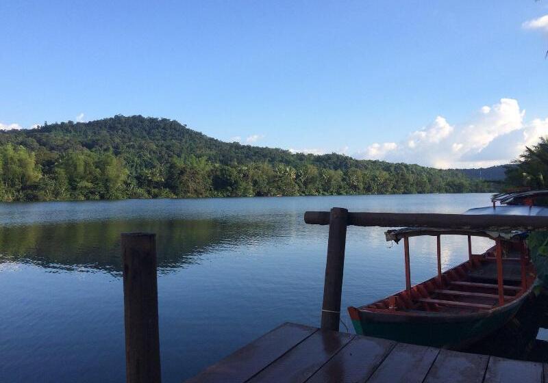 Отель Rainbow Lodge