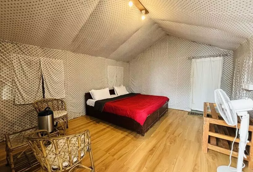 هتل Room On The Roof By Himalayan Eco Lodges