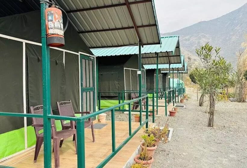 هتل Room On The Roof By Himalayan Eco Lodges