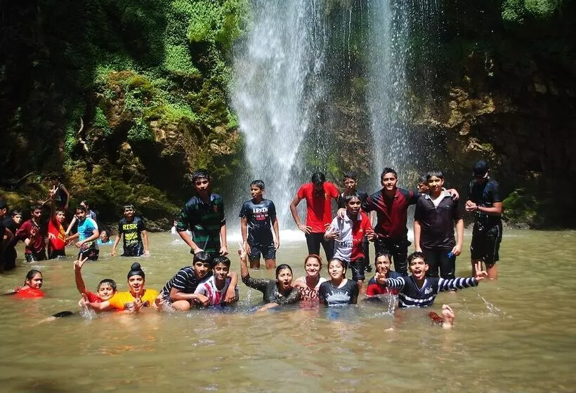 هتل Room On The Roof By Himalayan Eco Lodges